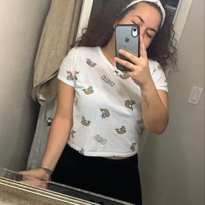 Meet your Posher, Yosheline